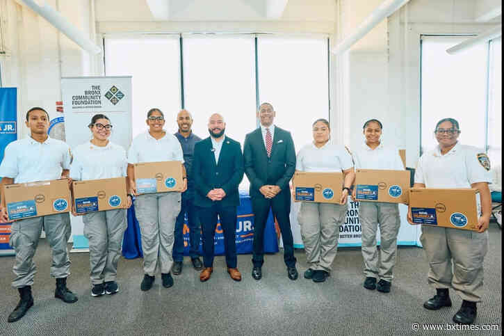 CM Salamanca hosts laptop distribution event