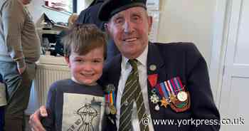 Tears shed as York Normandy veteran recites poem at honorary Strensall event