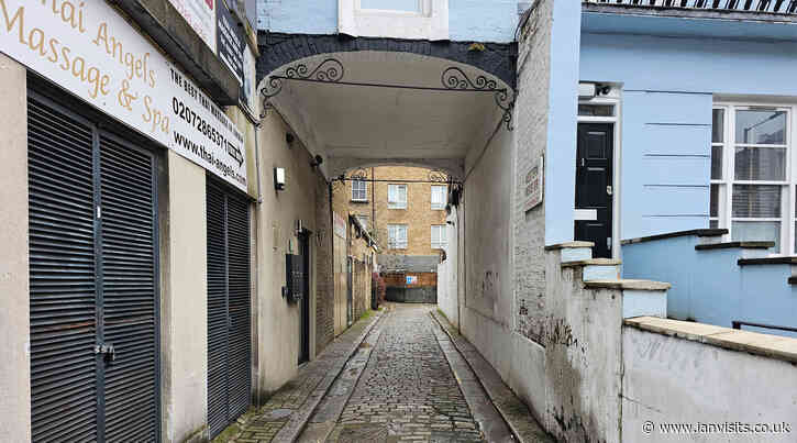 London’s Alleys: Western Mews, W9