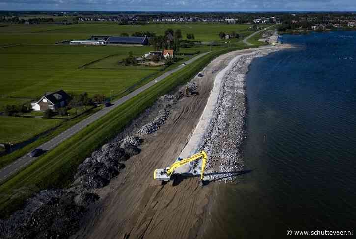 ‘Miljoenen verspild’ bij dijkversterkingen: waterbouwers trekken aan de bel