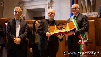 Allo scrittore premio Nobel Jon Fosse la Lupa capitolina: "Sento un profondo legame con Roma"