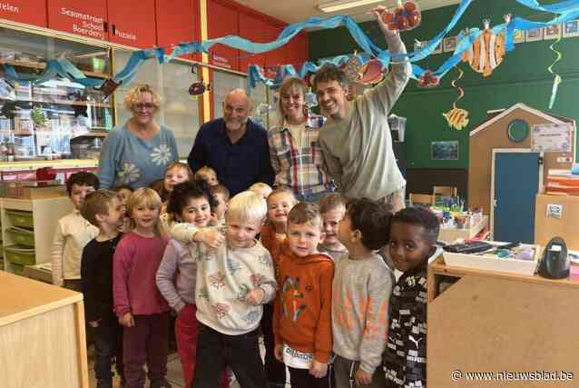 Gemeentelijke basisschool krijgt ‘Factcheckers’ over de vloer: “Interactie met leerlingen blijft heel belangrijk voor taalontwikkeling”