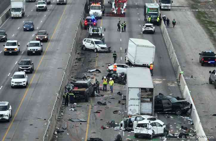 'Wiping out generations': Attorney for I-35 crash victims going after trucking companies, construction