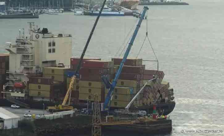 Opruimen containerchaos op MSC Houston V gestart