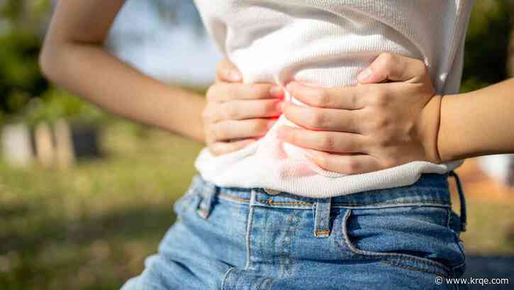 What is 'food intoxication,' potentially linked to the death of a former Yankees player's son?