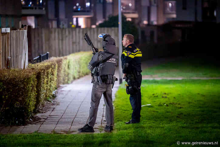 Arrestatieteam doet inval in flatwoning vanwege verwarde man