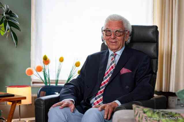 “Ik voelde mij precies Bill Clinton”: terminaal zieke Gullegemse coiffeur Marc Verschoore (72) blikt terug op halve eeuw als begeleider van scheidsrechters (en missen)