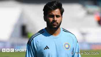 Essex start search for Thakur replacement
