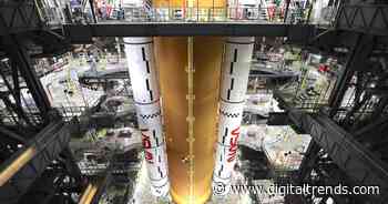 NASA’s moon rocket meets its side boosters for crewed Artemis II voyage