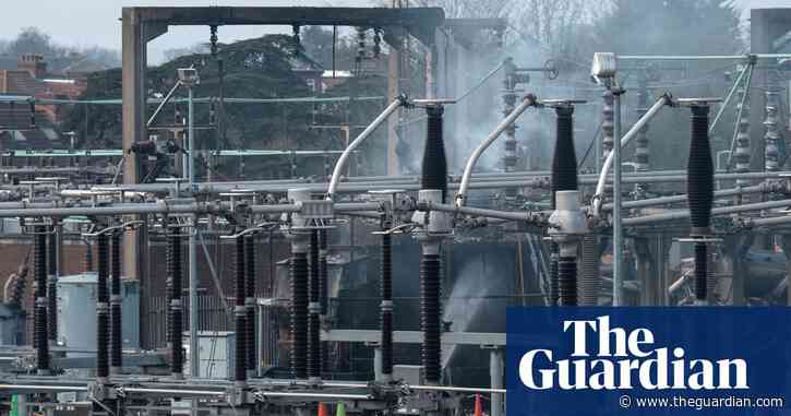 Counter-terror police say fire that shut down Heathrow airport not suspicious