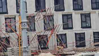 Grote stelling valt om aan bouwwerf in Hasselt, hulpdiensten zoeken naar slachtoffers