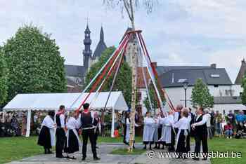 Wie wil er meedansen rond de meiboom op 1 mei?