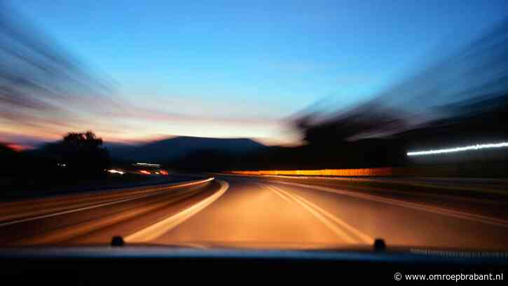 Dollemansrit: man op de vlucht brengt agenten en voorbijgangers in gevaar