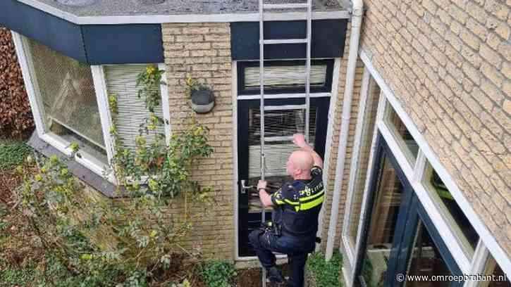 Bejaarde man ligt twee dagen thuis op de grond, wijkagenten redden hem