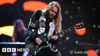 Headlines: Police horse cuts, CPR and Glastonbury Festival