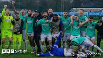 Reformed Nuneaton Town promoted at first attempt