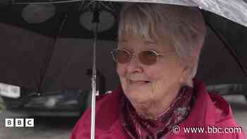 Datganiad y Gwanwyn: Tlodi 'gwaeth nag adeg y rhyfel' i ddod