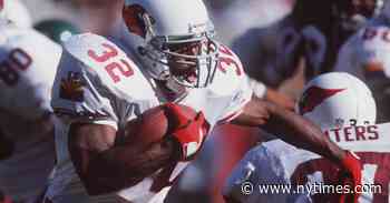 LeShon Johnson, Ex-N.F.L. Running Back, Ran Major Dogfighting Kennel, U.S. Says