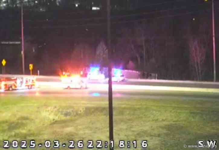 INDOT: Overturned semi slows traffic on I-469 exit ramp