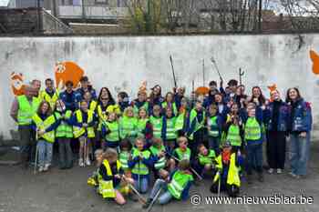 Ook LG en KSA Zeveneken bonden strijd aan tegen zwerfvuil: “Dit keer waren het stoelen in plaats van paspoppen”