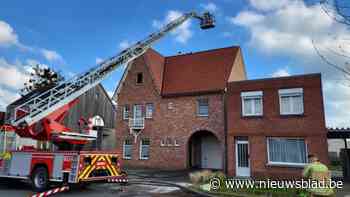 Dakbrand beschadigt woning op Heirbaan