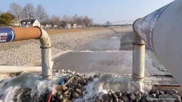 VIDEO: Eerste liters water stromen Julianakanaal in