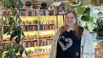 How I keep my 500 houseplants happy and healthy all year