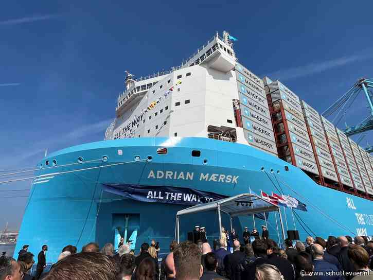 Maersk doopt methanolschip Adrian Maersk op Maasvlakte II