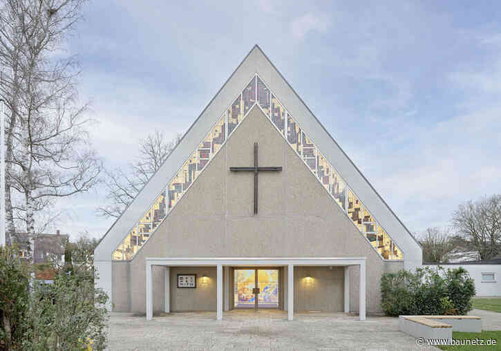 Stuhlkreis für St. Johannes - Kirchensanierung in Riederich von Heim Blaschke Architekten