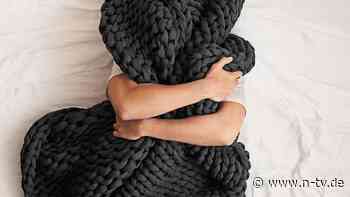 Besserer Schlaf unter Druck?: Gewichtsdecke von Bearaby ausprobiert