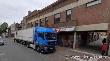 Laad- en loszone aan postgebouw Lindenlaan verschuift voor toegang extra parking