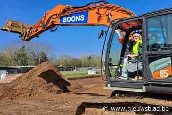 Bouw van nieuw ontmoetingscentrum van start: “Onderdak voor verenigingen, voetbalclub en dorpscafé”