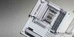 ASUS onthult B850-moederbord met kabels aan de achterkant