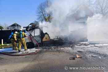 Mobilhome brandt helemaal uit