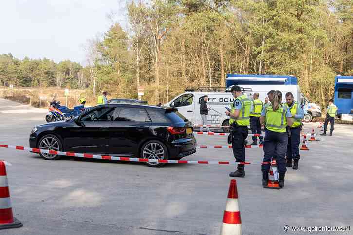 Verkeerscontrole leidt marechaussee naar huis vol illegalen