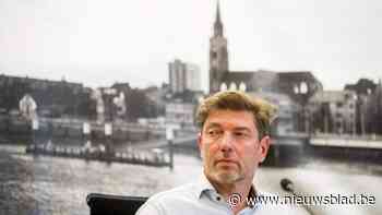 Boom snoeit fors in personeelsbestand en overweegt toeristentaks