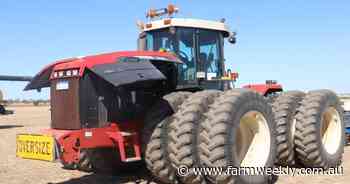 A Versatile 2425 tractor tops Doodlakine clearing sale at $60,000