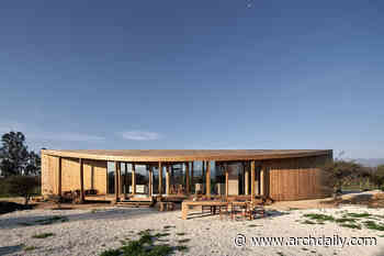 LUM House / Cazú Zegers