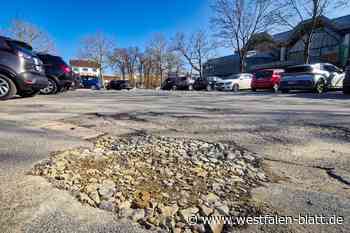 Mehrere Bürger stürzen auf Bünder Parkplatz am Markt