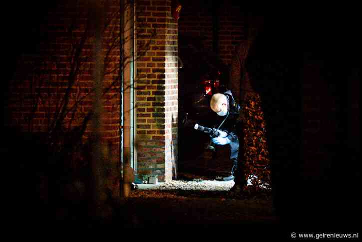 Explosief bij woning neergelegd, in weiland tot ontploffing gebracht