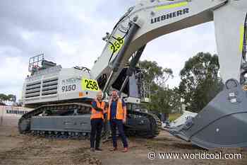 Liebherr-Australia and Mineco celebrate new partnership with first R 9150 delivery