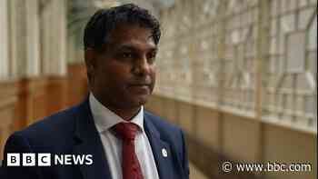 Councillor cancels Unite membership amid bin strikes