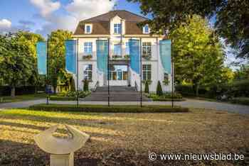 Architect gezocht om gemeentehuis te renoveren: “Het heeft zijn beste tijd gehad”