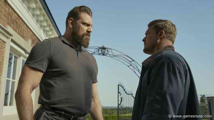 Reacher star Alan Ritchson says he was knocked out cold during that explosive season 3 finale fight with a 7ft 2in Dutch bodybuilder