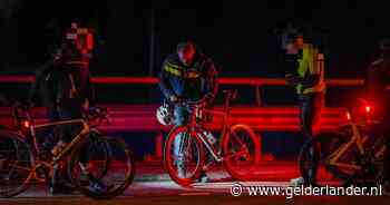 Zwaar ongeluk tussen groep wielrenners en fietser in Nuenen eist dodelijk slachtoffer: man (40) overleden