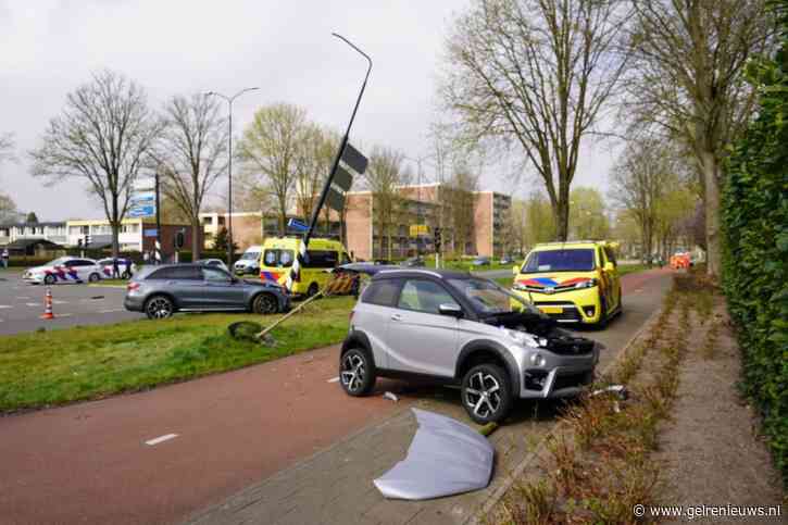 Botsing tussen vier voertuigen met gewonde als gevolg