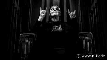 Samt Hommage an Billie Eilish: Deep-Purple-Tastenguru Don Airey schwingt die Peitsche