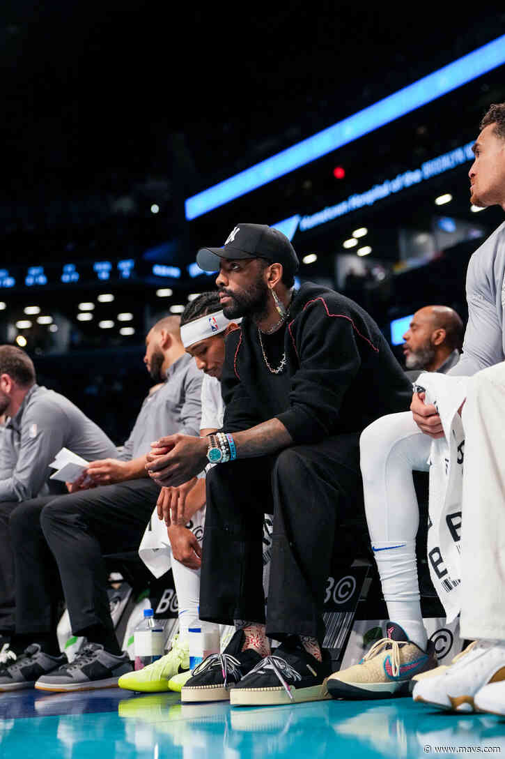 Kyrie Irving undergoes successful left knee surgery