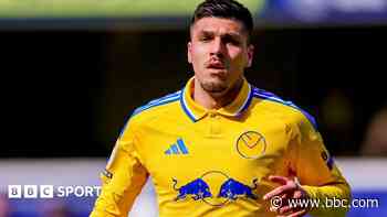 'Dangerous' Leeds more of a team this season - Piroe