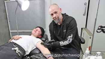 Wolfsburger Tätowierer sticht lebensrettendes Motiv